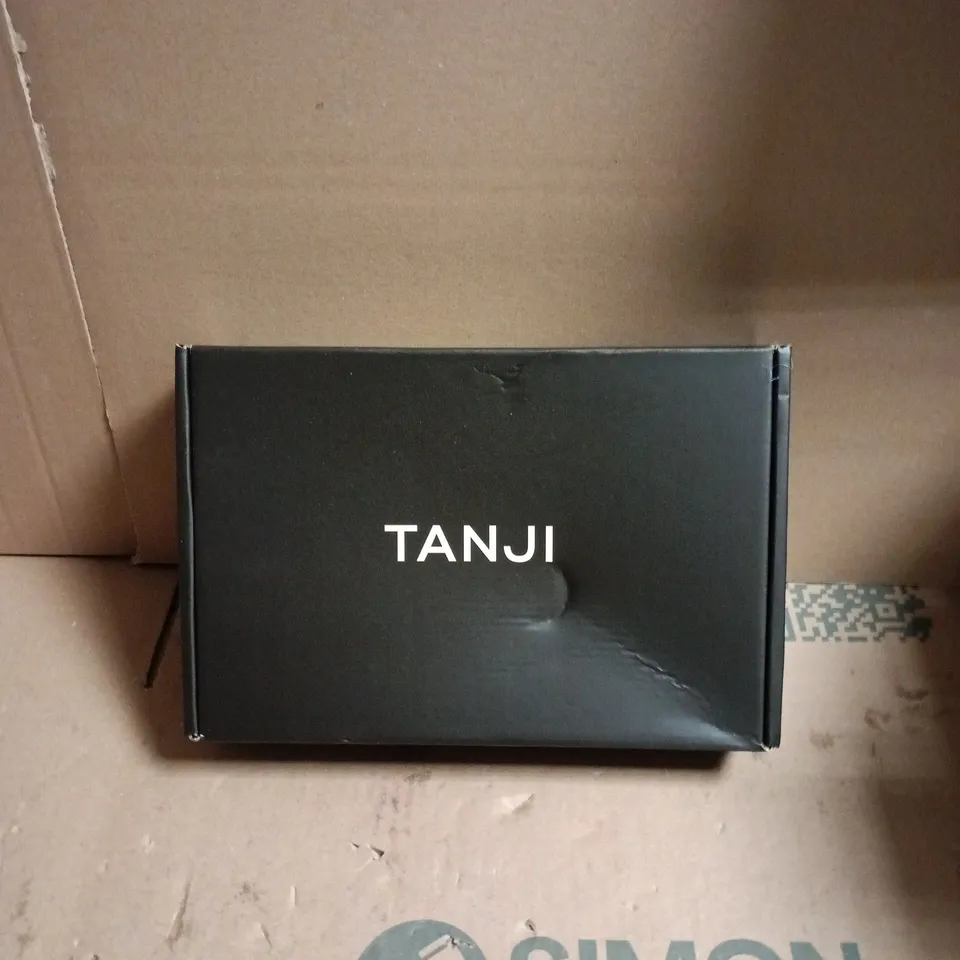 TANJI GIFT SET – 3 X BOXES IN BLACK PRESENTATION BOX (TANJI)