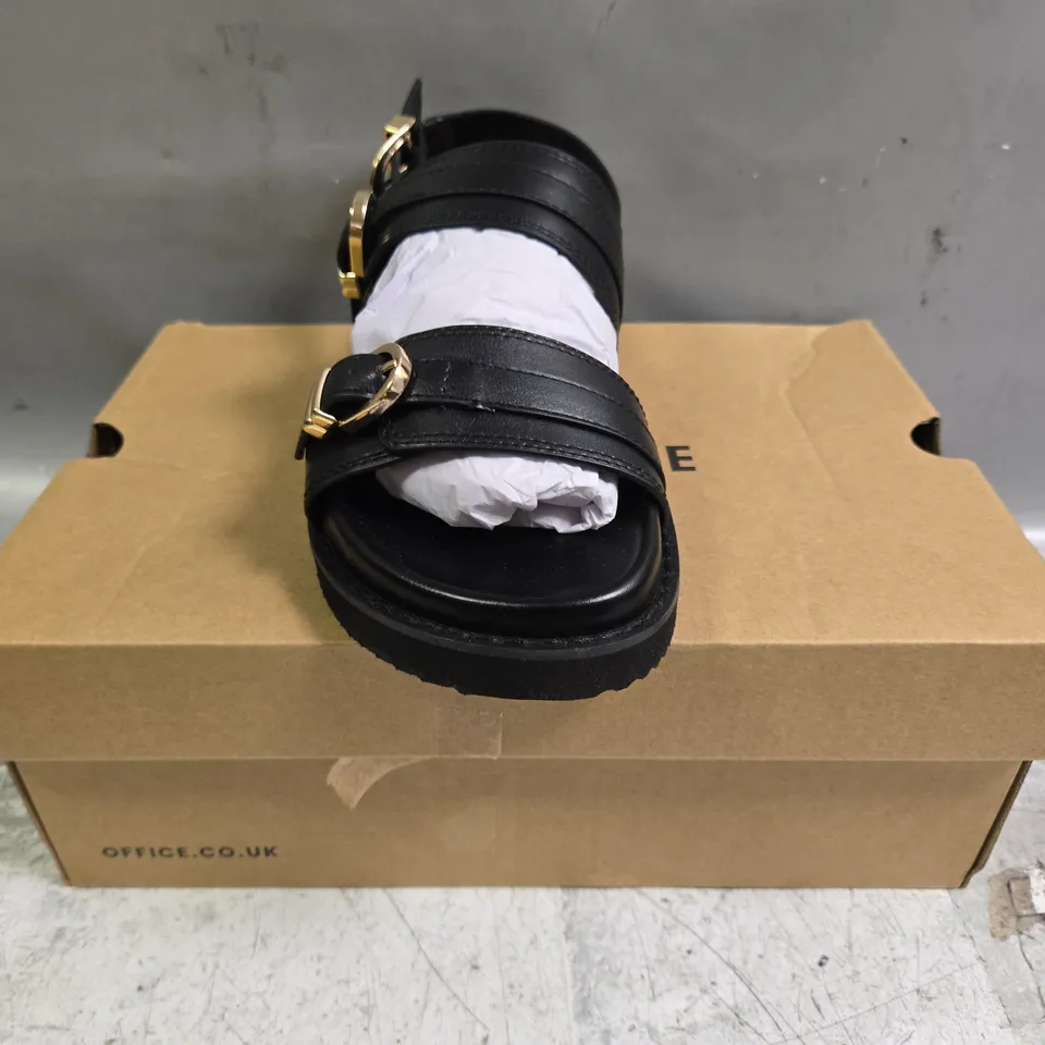 BOXED PAIR OF OFFICE OPEN TOE SANDALS IN BLACK SIZE EU 39