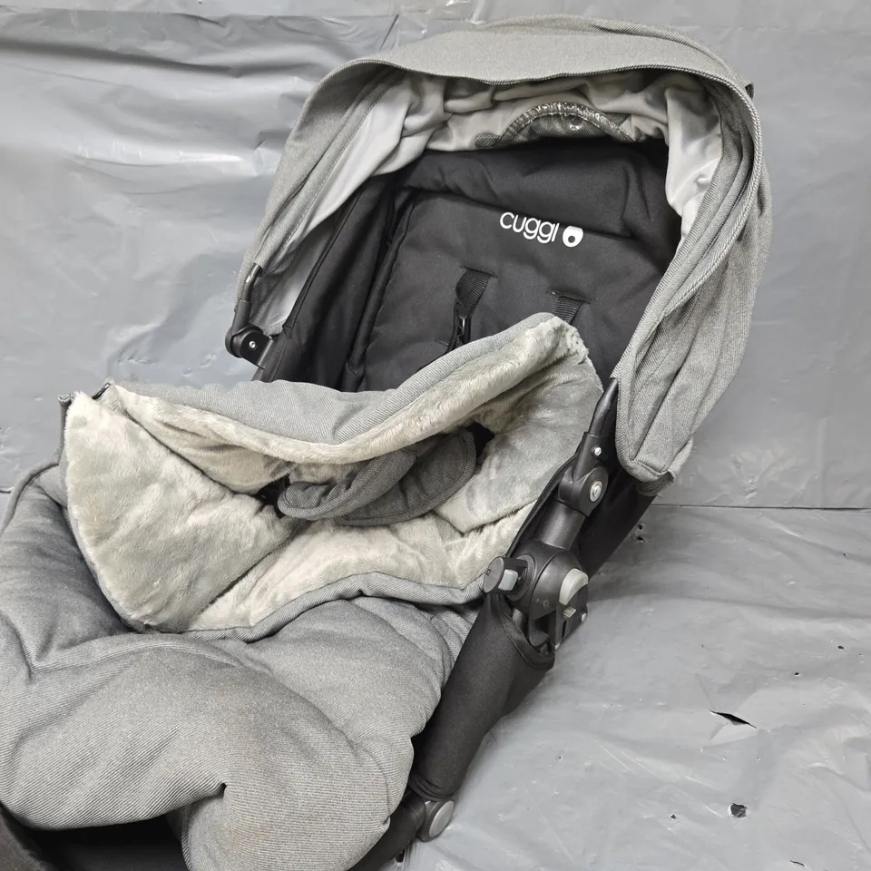 CUGGL CAR/PRAM SEAT IN GREY