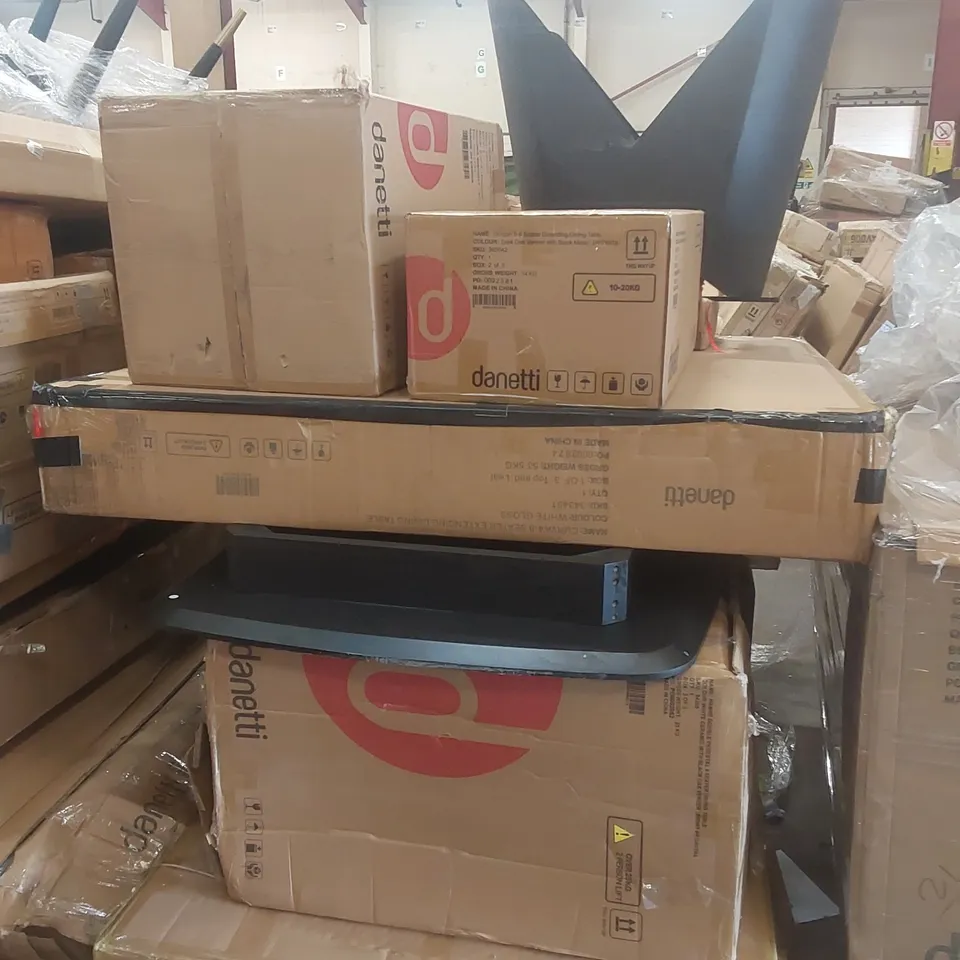 PALLET CONTAINING A VERY LARGE QUANTITY OF ASSORTED DANETTI FURNITURE PARTS 