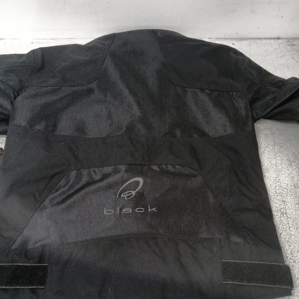 BLACKS TADING PROTECTIVE MOTOR CYCLE JACKET IN BLACK - L