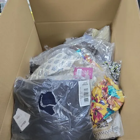BOX OF APPROXIMATELY 25 ASSORTED CLOTHING ITEMS TO INCLUDE: LA MAREY FLUFFY COAT