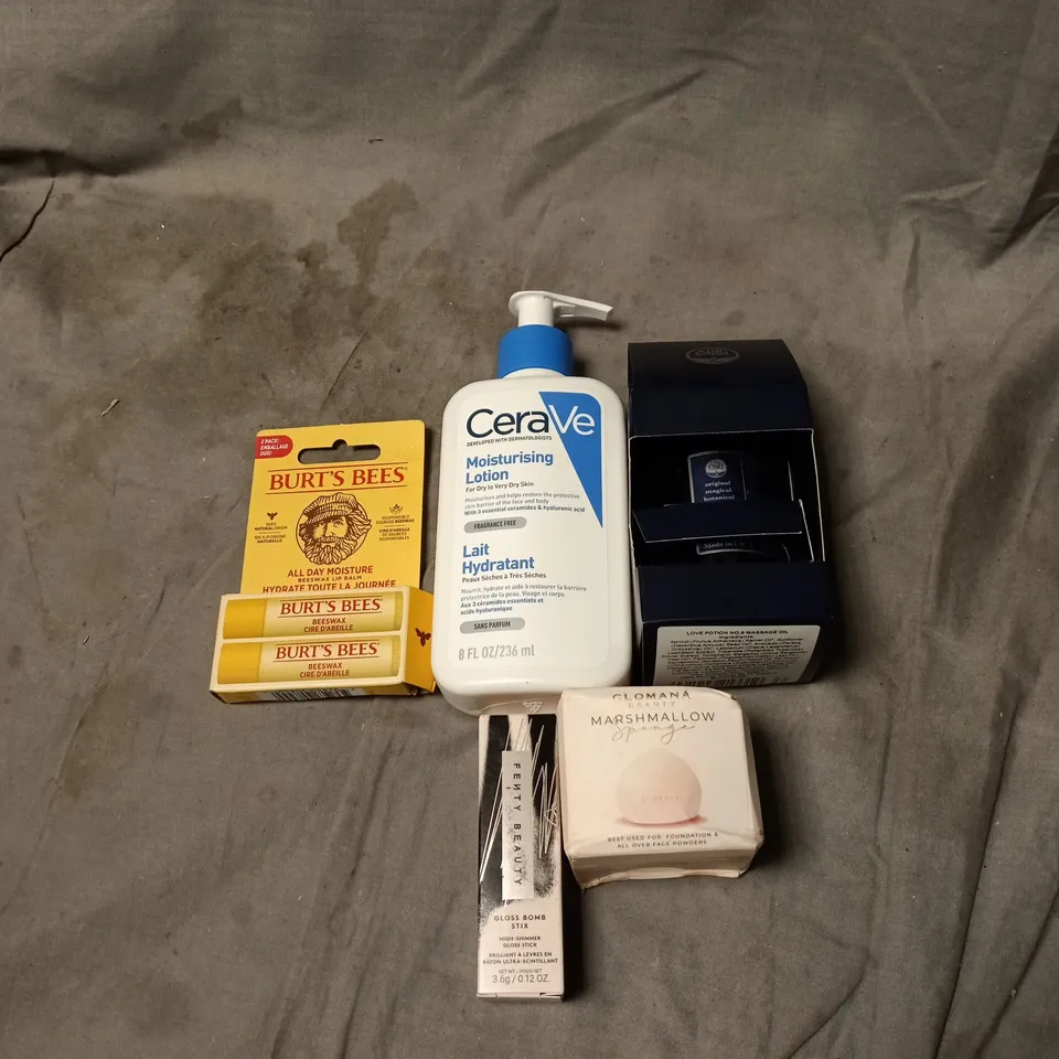 APPROXIMATELY 15 X ASSORTED COSMETIC ITEMS TO INCLUDE CERA VE, STAR CHILD, FENTY BEAUTY, BURTS BEES, CLOMANA ETC