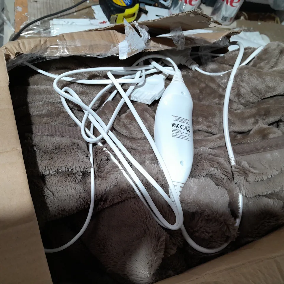 COZEE HOME VELVETSOFT HEATED THROW IN DARK TAUPE