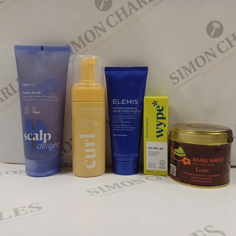 BOX OF APPROX 15 ASSORTED HEALTH AND BEAUTY ITEMS TO INCLUDE - AMARE NAVEH LUSTRE - WYPE ON THE GO SMOOTHING GEL - ELEMIS SKIN NOURISHING BODY BUTTER ECT