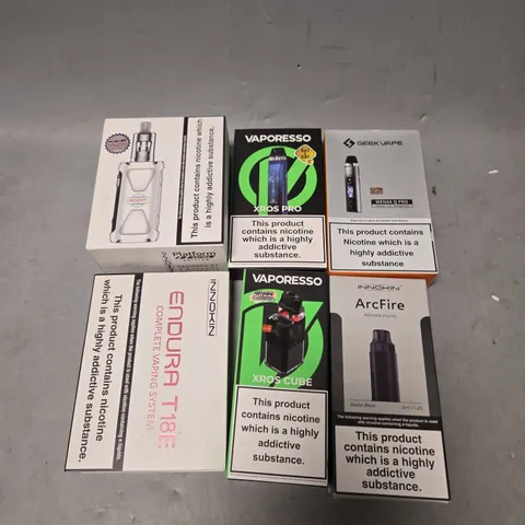 APPROXIMATELY 20 VAPES & E-CIGARETTES TO INCLUDE VAPORESSO, GEEKVAPE, INNOKIN ETC