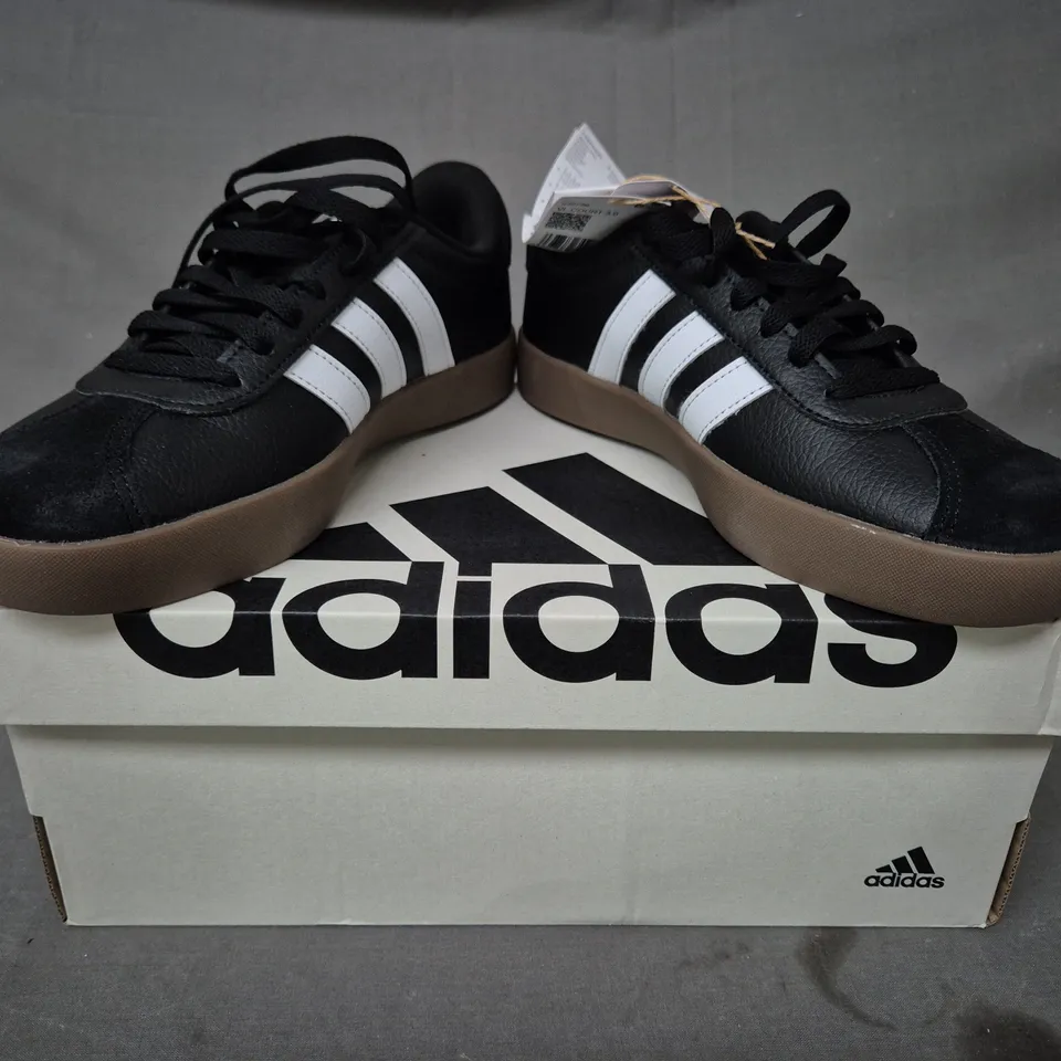 BOXED PAIR OF ADIDAS VL COURT 3.0 SHOE SIN BLACK/WHITE UK SIZE 6