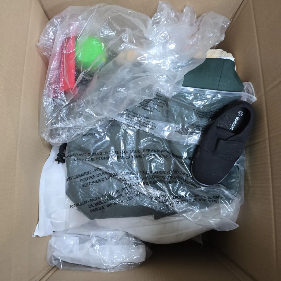 LARGE BOX OF APPROX 12 ASSORTED HOUSEHOLD ITEMS
