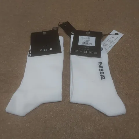 BOX TO CONTAIN A LARGE QUANTITY OF BRAND NEW PAIRS OF BISSINI CYCLING SOCKS - WHITE // SIZE: XS // 1 PAIR PER PACK