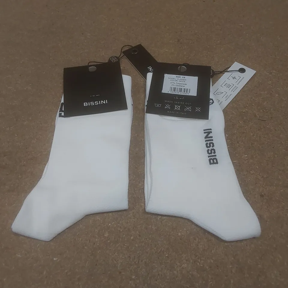 BOX TO CONTAIN A LARGE QUANTITY OF BRAND NEW PAIRS OF BISSINI CYCLING SOCKS - WHITE // SIZE: XS // 1 PAIR PER PACK