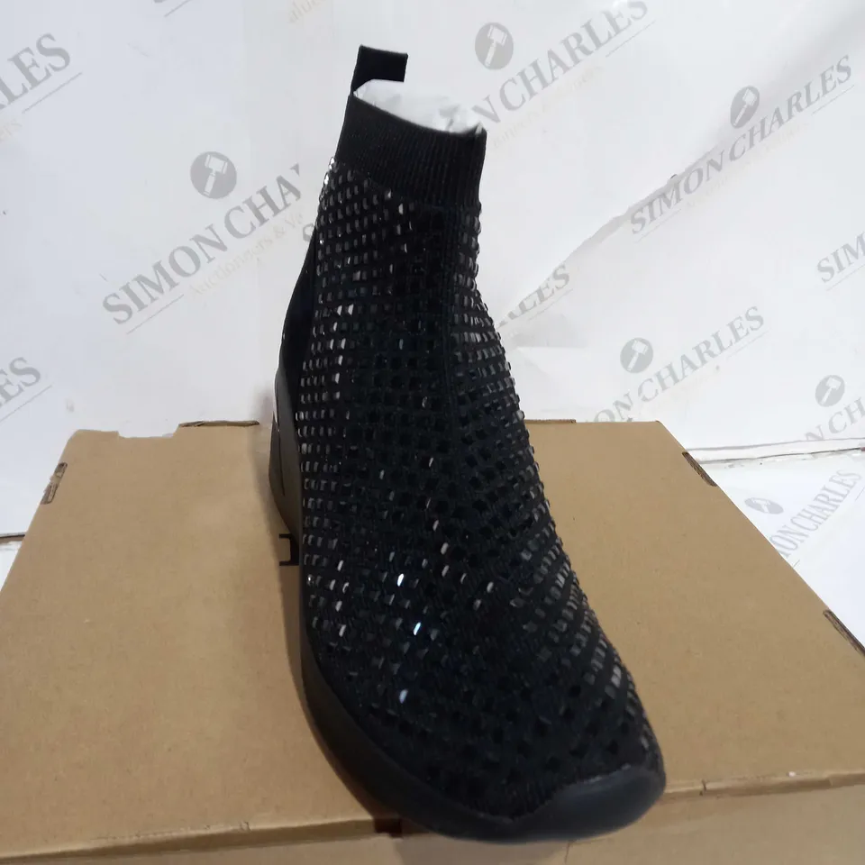DUNE ENVY EMBELLISHED KNITTED BLACK BOOTS - SIZE 5