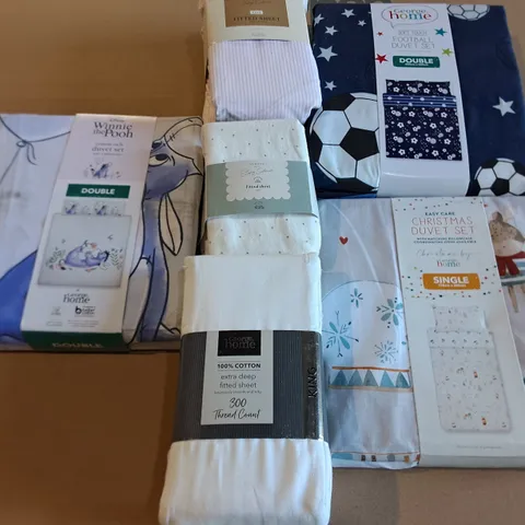 BOX OF APPROXIMATELY 10 ASSORTED HOUSEHOLD ITEMS TO INCLUDE - EXTRA DEEP FITTED SHEETS , CHRISTMAS DUVET SET SINGLE , WINNING THE POOH DUVET SET ETC