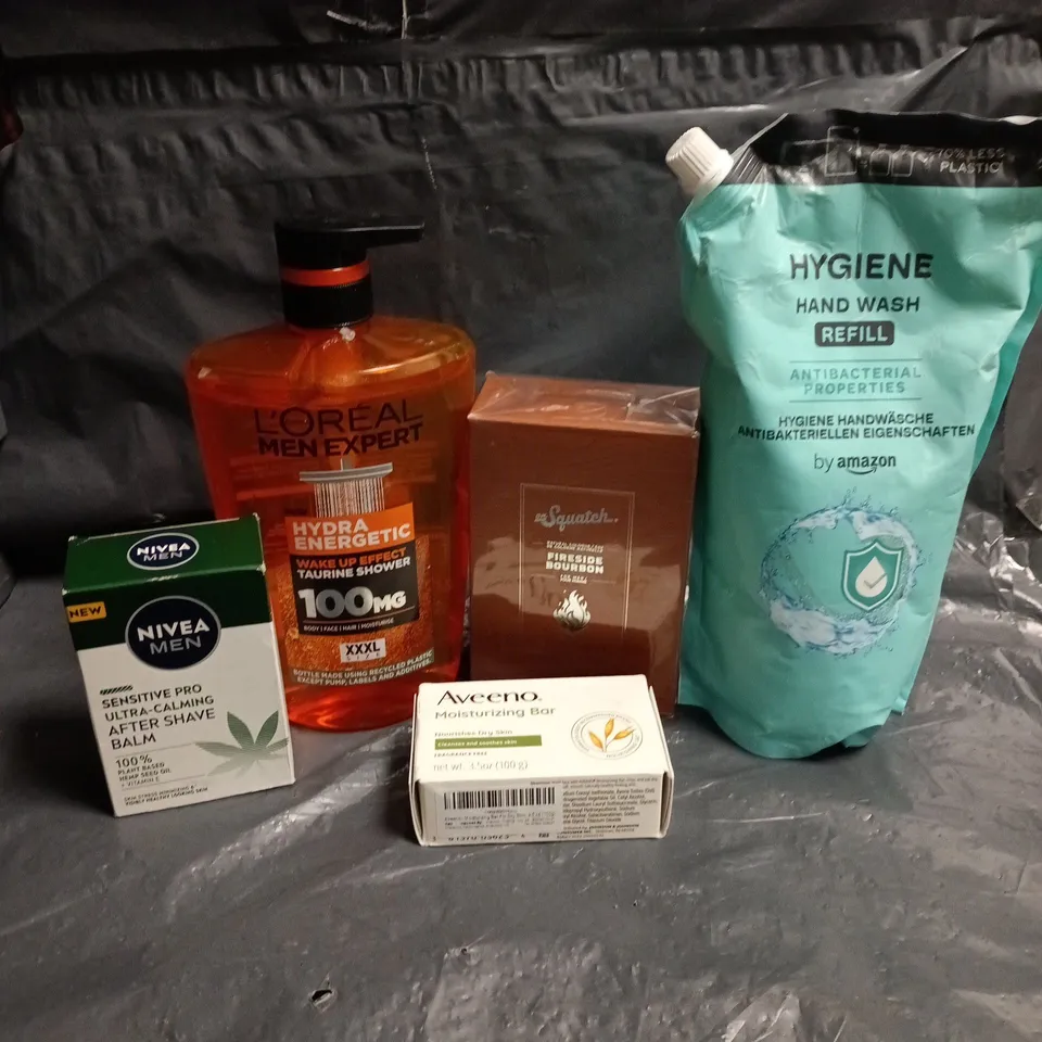 APPROXIMATEY 20 ASSORTED HEALTH AND BEAUTY PRODUCTS TO INCLUDE - L'OREAL MEN EXPERT SHOWER GEL - NIVEA MEN AFTER SHAVE BALM AND AVEENO MOISTURISING BAR