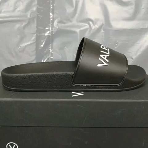BOXED VALENTINO BLACK SLIDERS - UK 9 