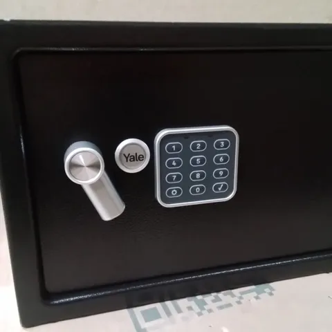 BOXED YALE ELECTRONIC SAFE MEDIUM 
