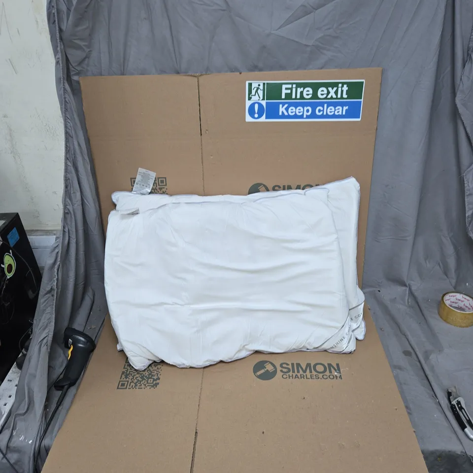 2X WHITE FEATHER & DOWN PILLOW WITH MICROFIBER COVER (85% FEATHER, 15% DOWN)