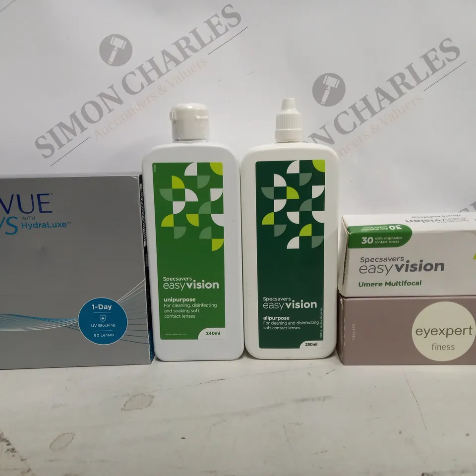 BOX OF APPROX 20 ASSORTED VISION CARE ITEMS TO INCLUDE - SPECSAVERS ALL PURPOSE - SPECSAVERS UNIPURPOSE - ACUVUE 1 DAY LENSES ETC
