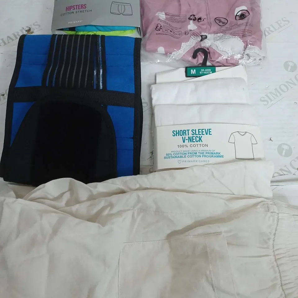 BOX OF APPROXIMATELY 22 ASSORTED CLOTHING ITEMS TO INCLUDE - T-SHIRT , BOXERS , TROUSERS ETC