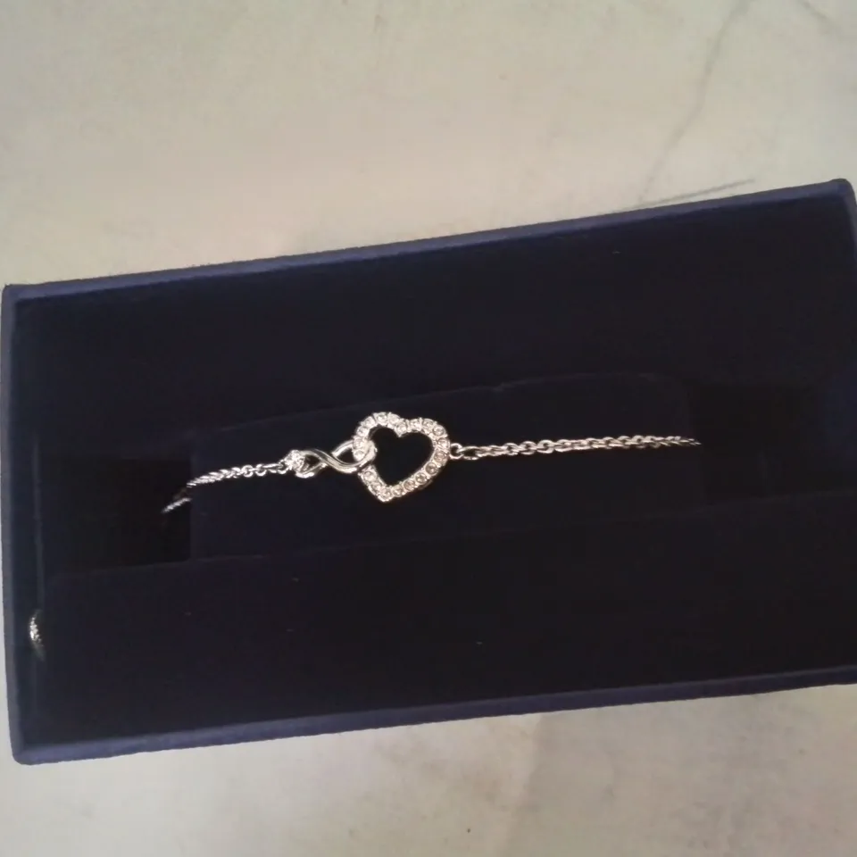 BOXED SWAROVSKI HEART BRACELET 