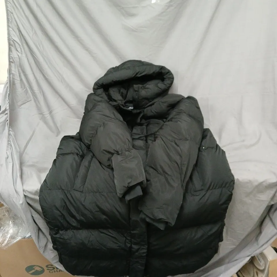 SUPERDRY PUFFER JACKET – BLACK – UK 16 (US 12, EU 42)