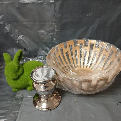 BOX OF APPROXIMATELY 10 HOUSEHOLD ITEMS RABBIT GARDEN ORNAMENTS, GOLD COLOURED FRUIT BOWL AND A CANDLE HOLDER