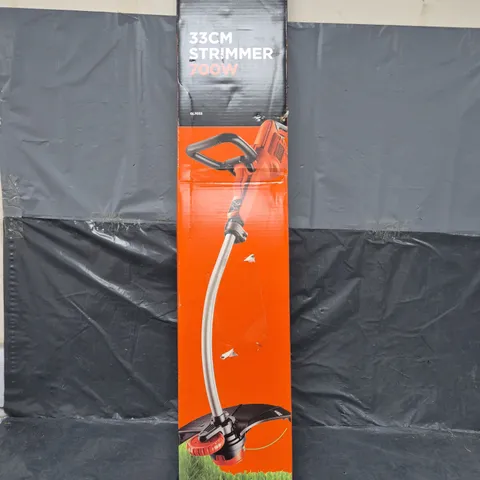 BOXED BLACK + DECKER 33CM STRIMMER 700W - COLLECTION ONLY