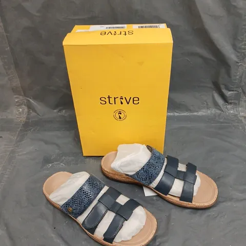 BOXED PAIR OF SAMOA SANDAL -  NAVY/SNAKE UK 7