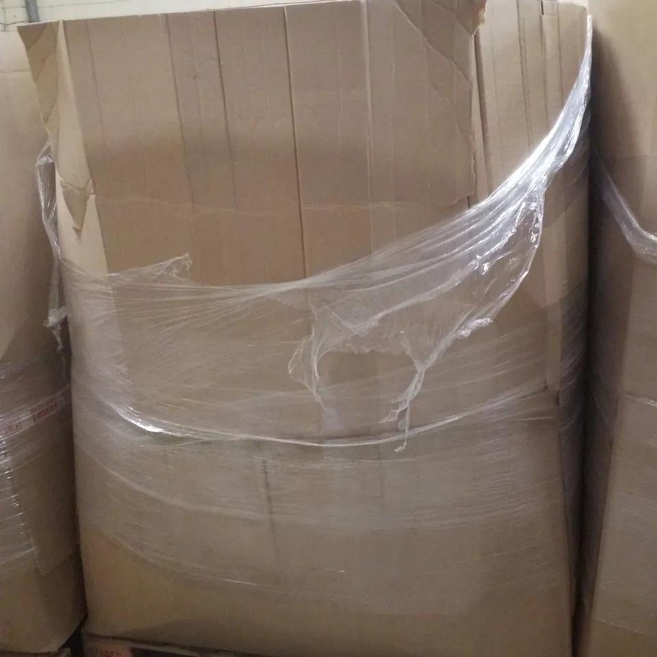 PALLET CONTAINING ASSORTED GARDEN HOSES & INFLATABLES 