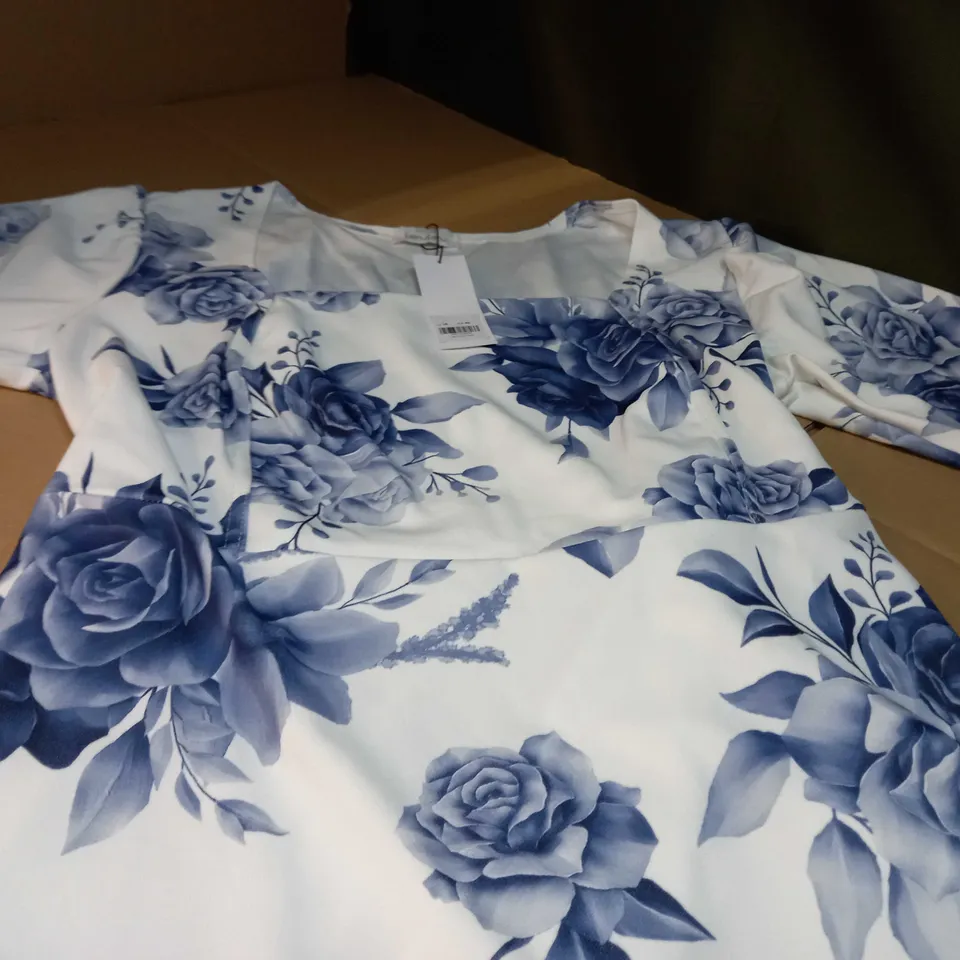YOURS LONDON WHITE/BLUE FLORAL PRINT MIDI DRESS - SIZE 18