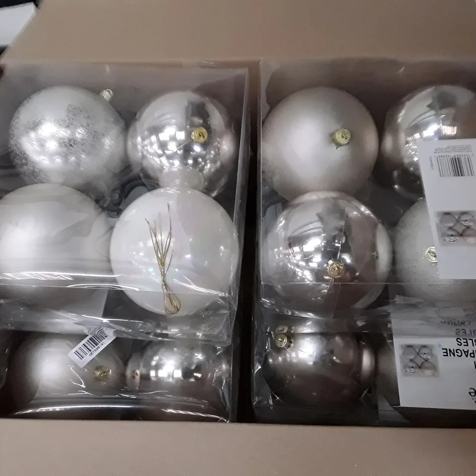 BOX CONTAINING APPROXIMATELY 6 BRAND NEW BOXED 140MM CHAMPAGNE BAUBLE 4PKS