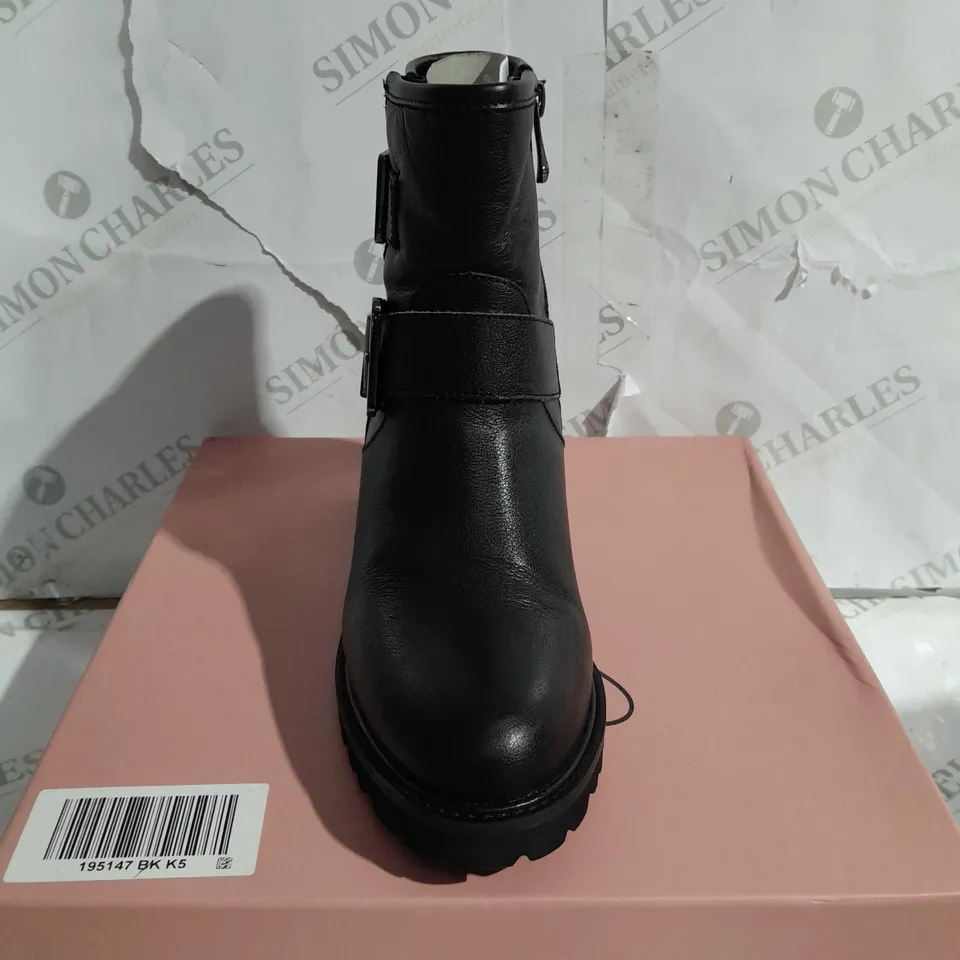 BOXED MODA IN PELLE CORNELIA BIKER BOOTS, BLACK - SIZE 5
