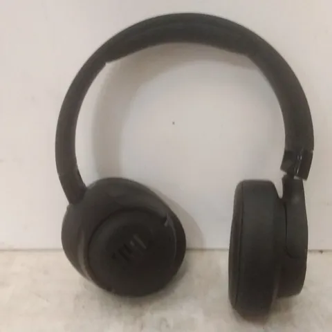 BOXED JBL WIRELESS HEADPHONES