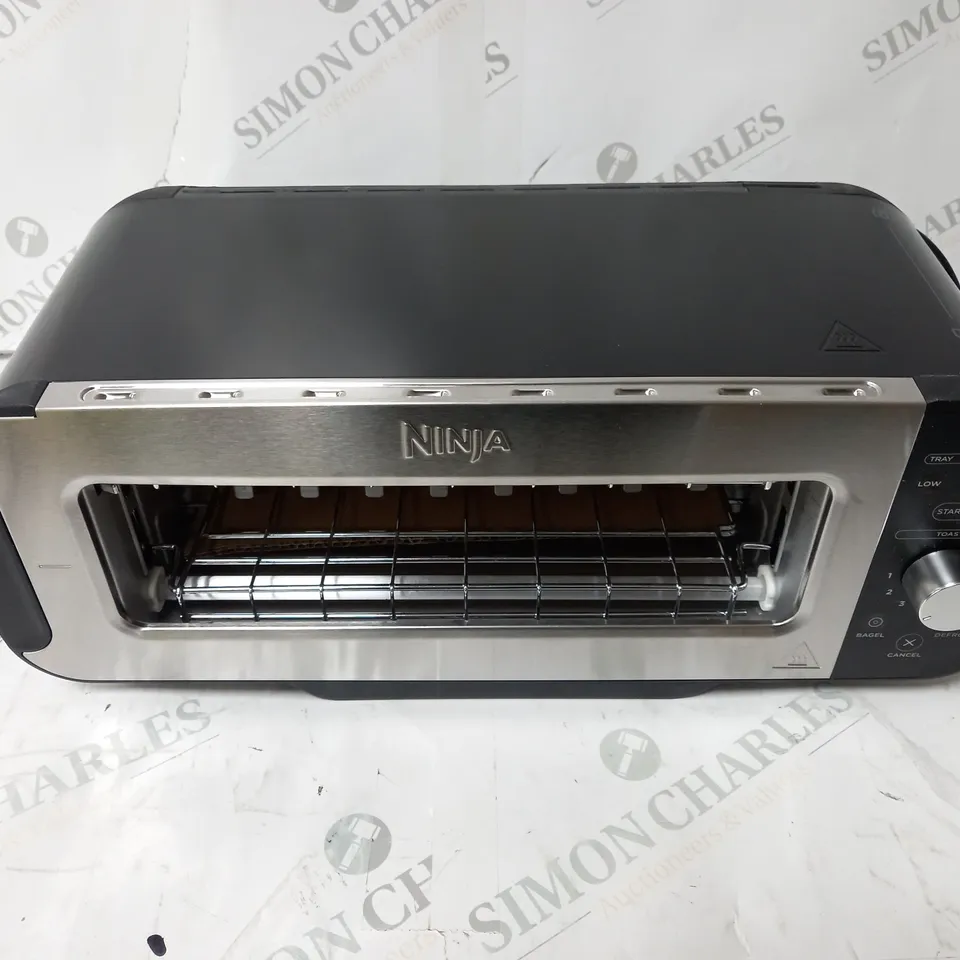 BOXED NINJA 2 IN 1 TOASTER & GRILL ST100UK
