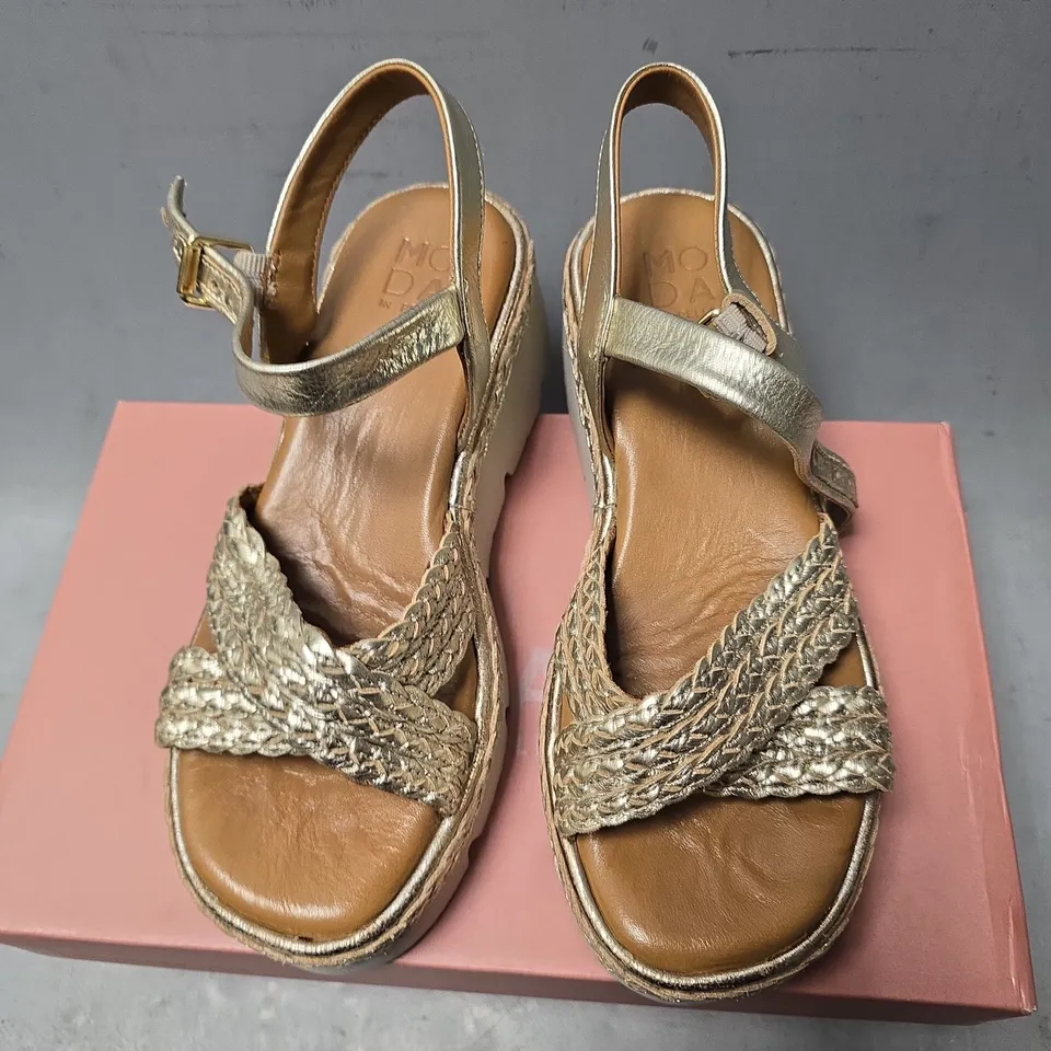 BOXED MODA IN PELLE KEROYA SIZE 36