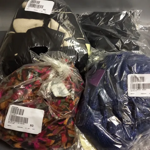 APPROXIMATELY 10 ASSORTED CLOTHING ITEMS TO INCLUDE JUMPSUIT, LEGGINGS, PONCHO, ETC