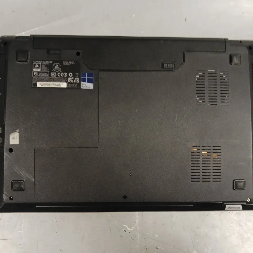 ERGO DEVICES ENGAGE 382 LAPTOP