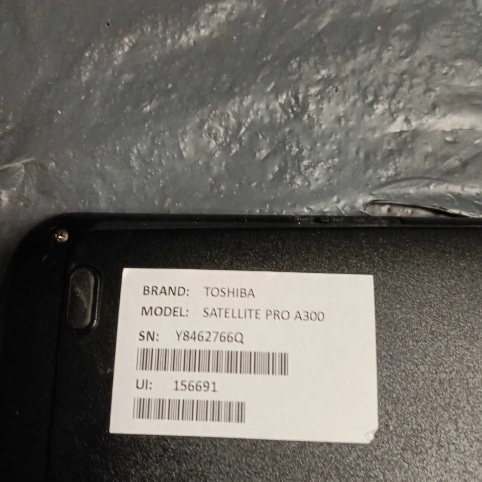 TOSHIBA SATELLITE PRO A300 LAPTOP 