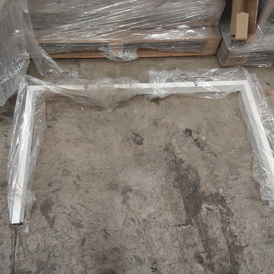 PALLET CONTAINING APPROXIMATELY 4X INDIVIDUALLY PACKAGED CB BENCH 1200 END LEGS 