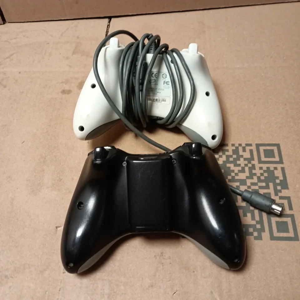 2 X XBOX 360 CONTROLLERS UNBOXED