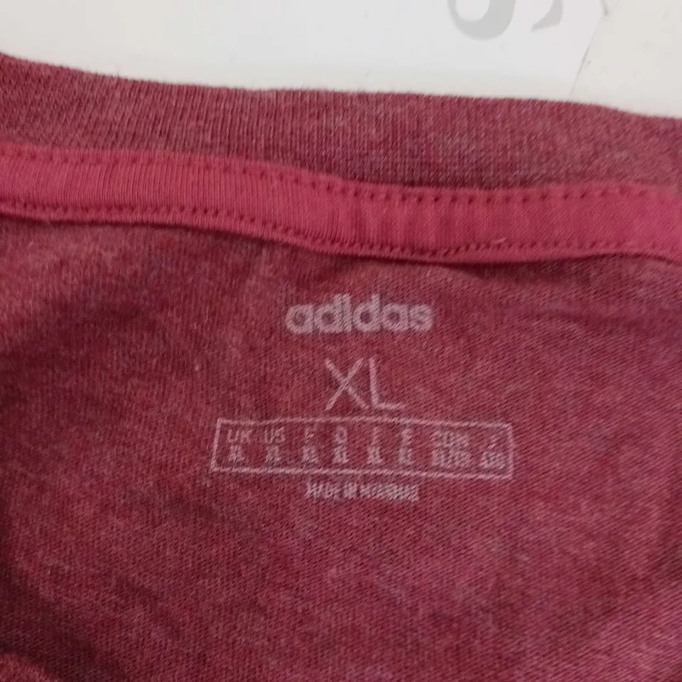 ADIDAS T SHIRT SIZE XL