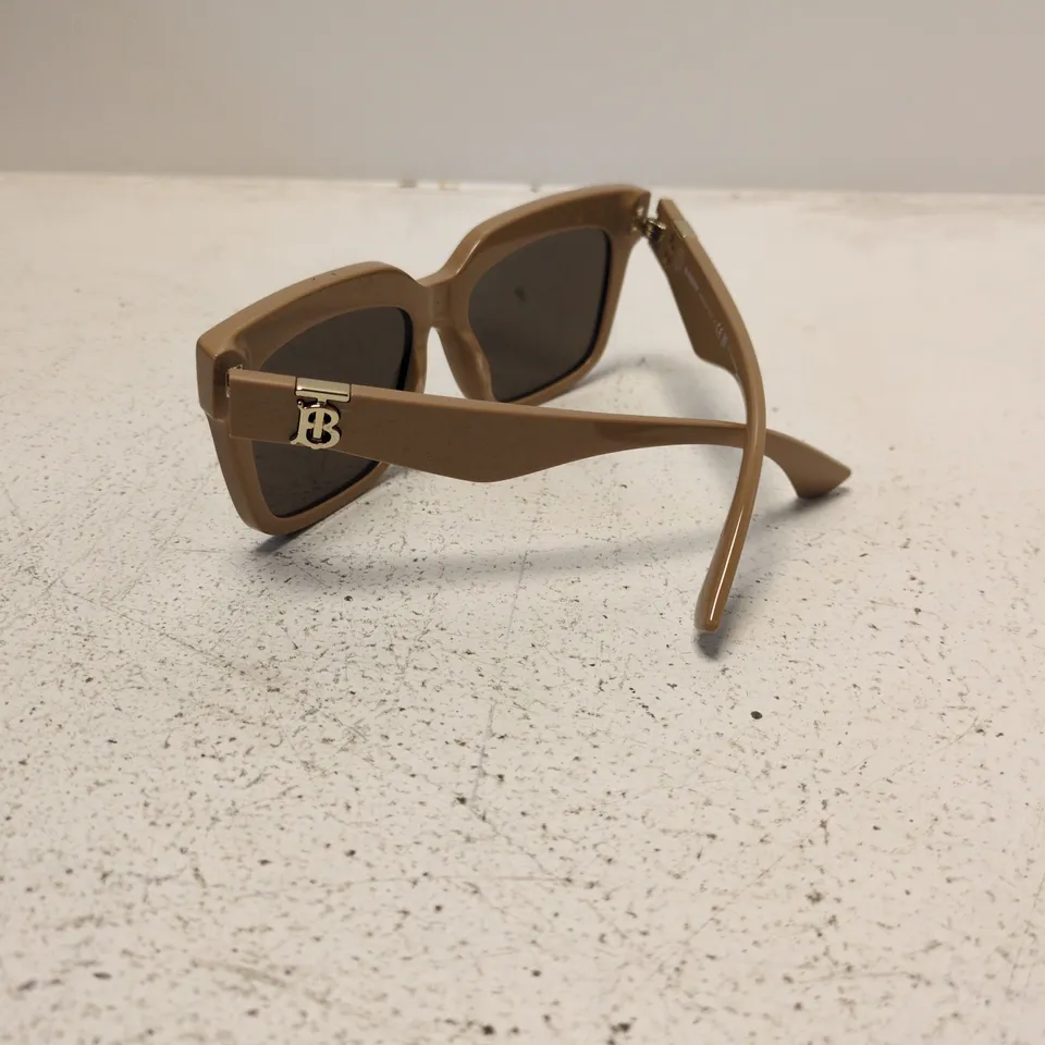 BURBERRY SUNGLASSES – BROWN RECTANGULAR FRAME