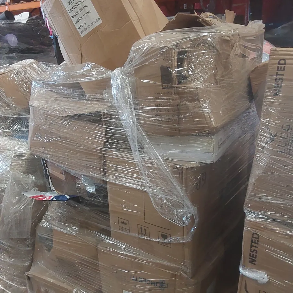 PALLET OF ASSORTED E-COMMERCE GOODS AND PRODUCTS TO INCLUDE: BUBBLE WRAP, YOGA MATS, BAMBOO SHOE RACK ECT