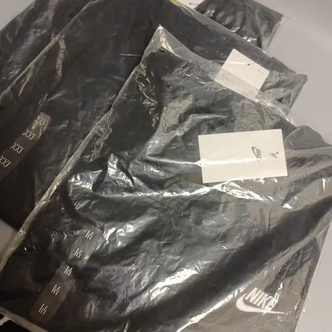 3 X BLACK BASIC NIKE TOPS TO INCLUDE SIZES SMALL, MEDIUM, XXL