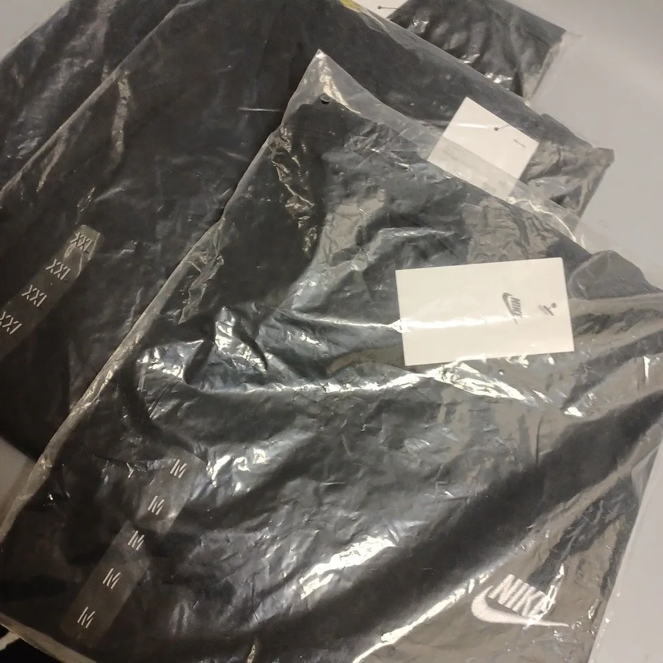 3 X BLACK BASIC NIKE TOPS TO INCLUDE SIZES SMALL, MEDIUM, XXL