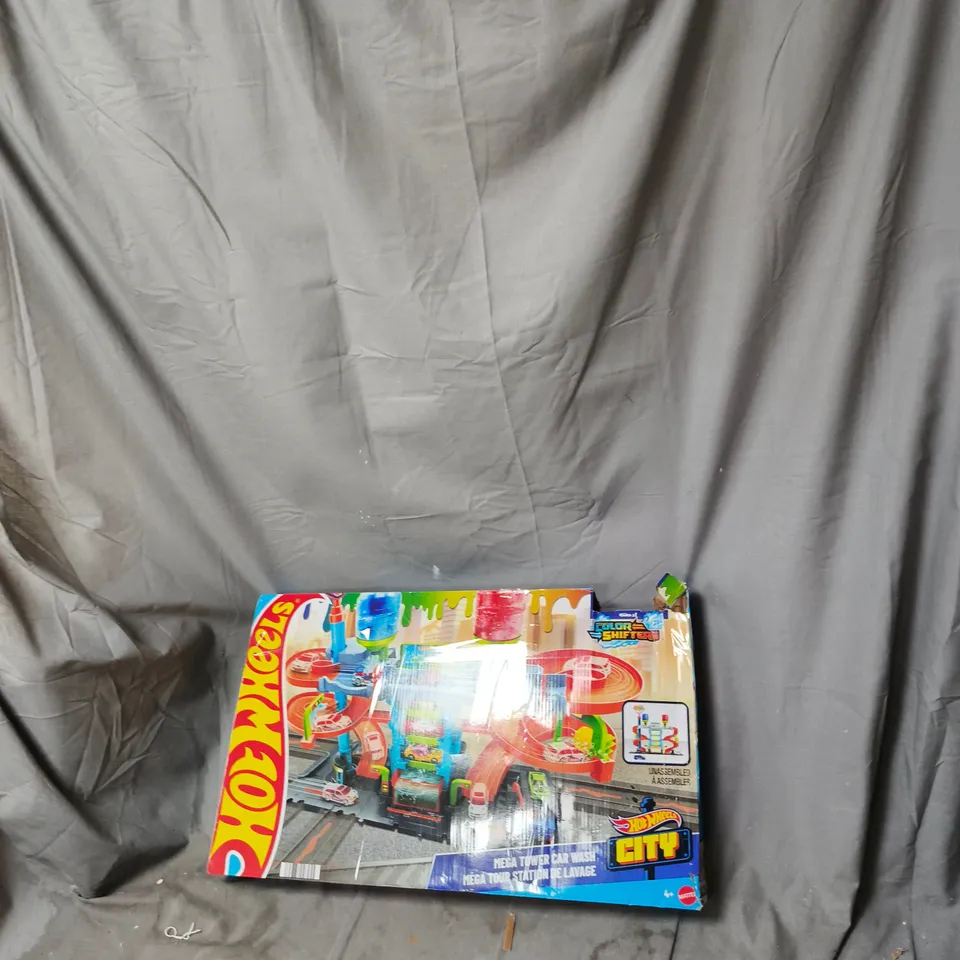 HOT WHEELS MEGA TOWER CAR WASH 