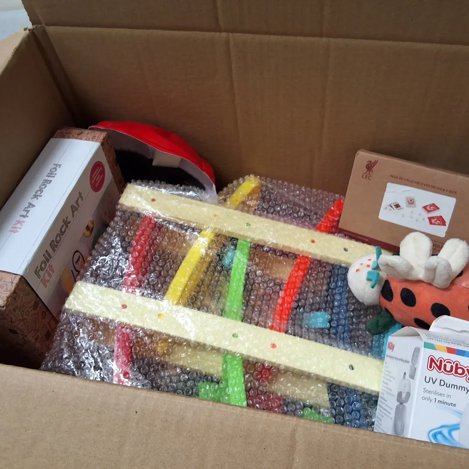 BOX CONTAINING ASSORTED KIDS TOYS INCLUDING FOIL ROCK ART KIT, UP DUMMY STERILISER, LADYBIRD PLUSH, POWER RANGERS MASK & LIVERPOOL PLAYING CARDS
