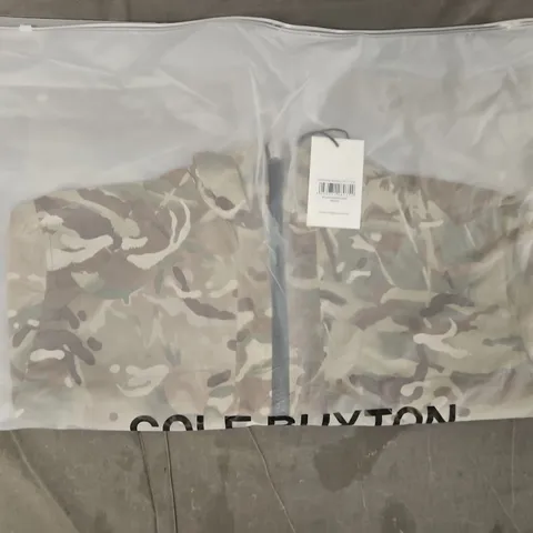BAGGED COLE BUXTON NYLON WINDBREAKER IN CAMO SIZE MEDIUM
