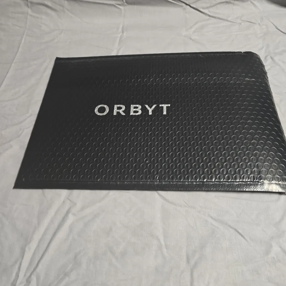 APPROXIMATELY 200 ORBYT BUBBLE MAILER ENVELOPE – BLACK