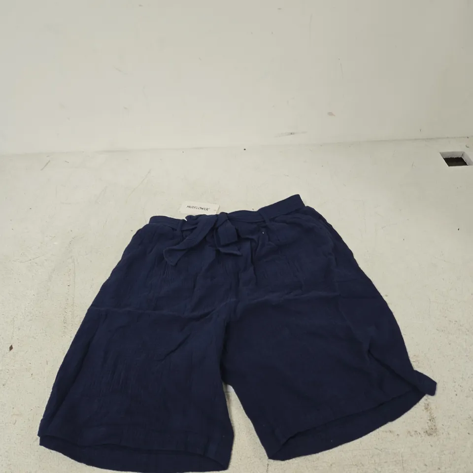 MUDFLOWER NAVY SHORTS, UK 12 (EU 40, US 8) – DRAWSTRING WAIST