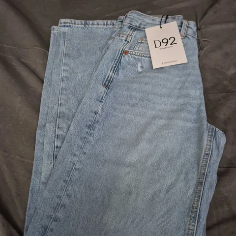 STRADIVARIUS D92 STRAIGHT WIDE JEANS – LIGHT WASH DENIM SIZE 8